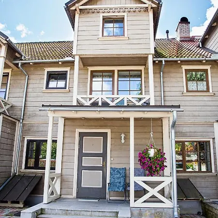 Appartement 4 Bedroom 166m2 With Sauna In The 600m From The In A Quiet Family