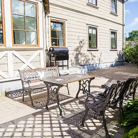 4 Bedroom 166m2 With Sauna In The 600m From The In A Quiet Family *