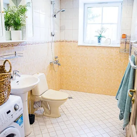 Lejlighed 4 Bedroom 166m2 With Sauna In The 600m From The In A Quiet Family *