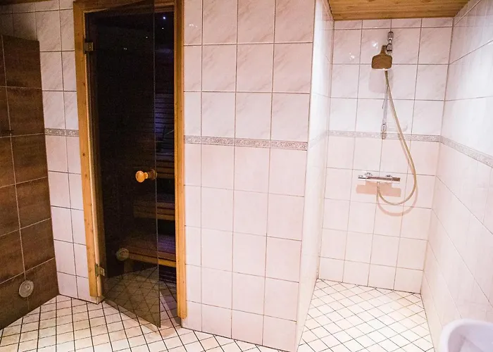 4 Bedroom 166m2 With Sauna In The 600m From The In A Quiet Family شقة *